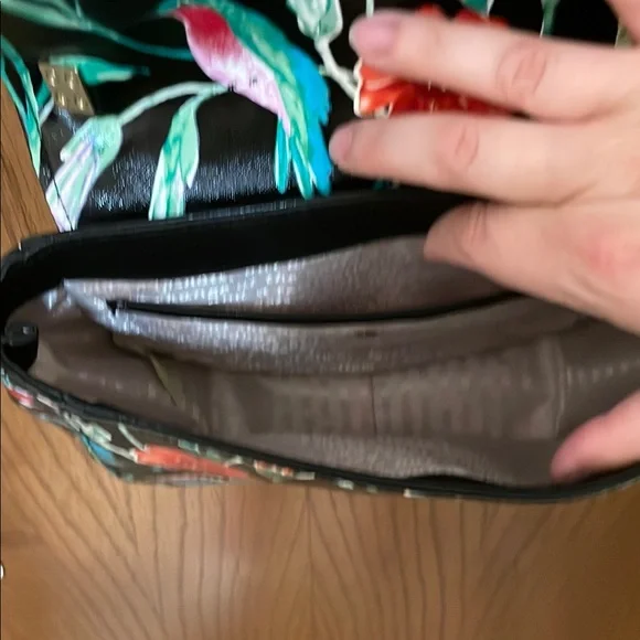 KATE SPADE UEC Black Floral Women's Crossbody Bag Hummingbird Red Green Blue - Picture 5 of 10